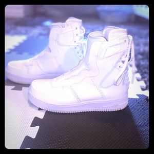 Womans Air Force 1 Rebel XX PRM white AO1525